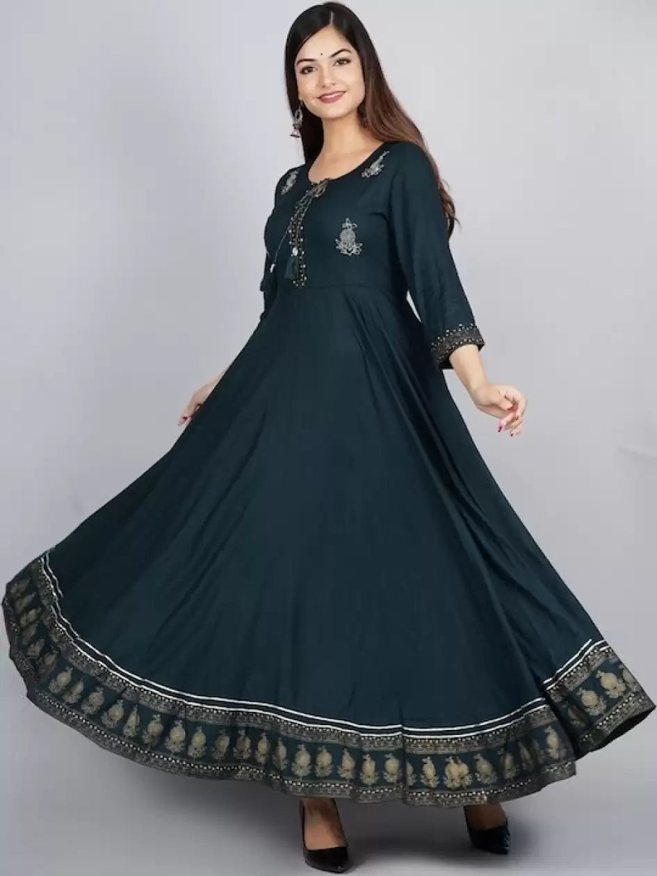 Women Embroidered Kurta (Dark Green)