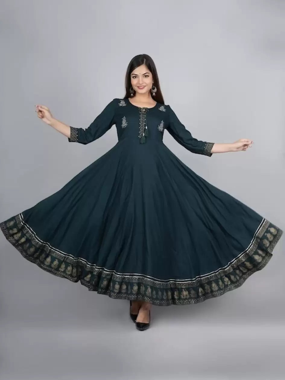 Women Embroidered Kurta (Dark Green)