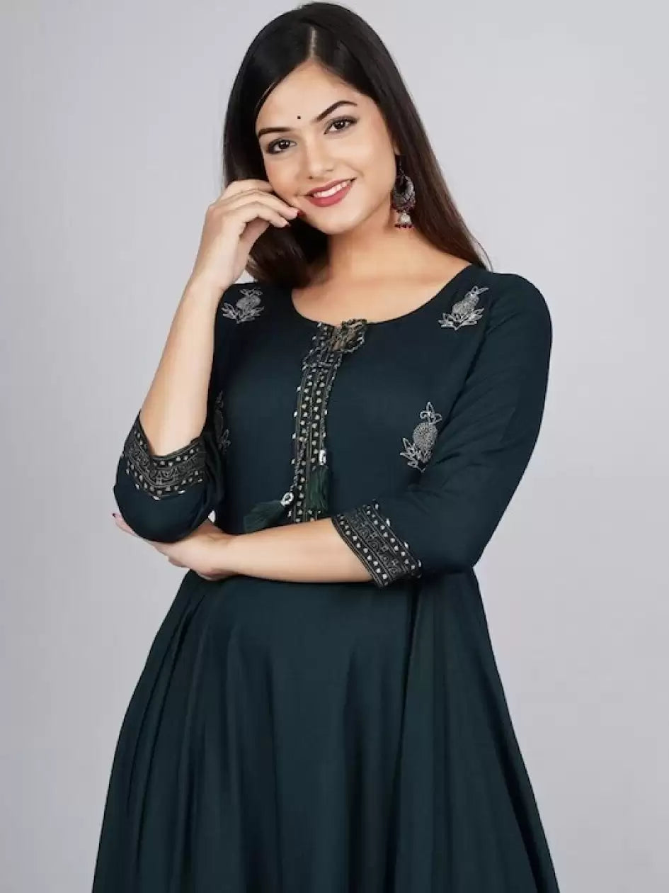 Women Embroidered Kurta (Dark Green)