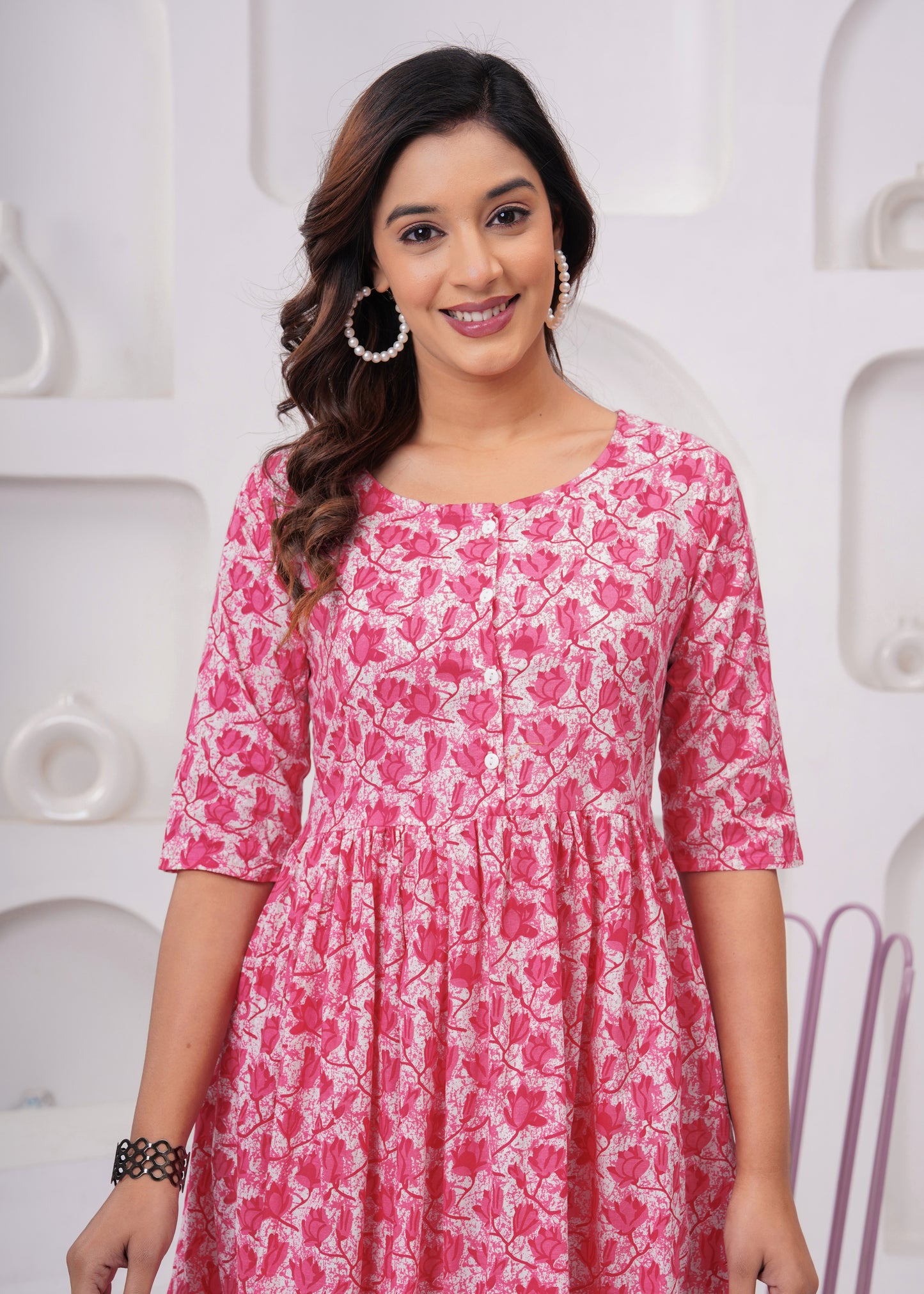 Graceful Pink & White Floral Anarkali Kurti – A Must-Have!